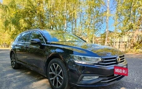 Volkswagen Passat B8 рестайлинг, 2021 год, 3 100 000 рублей, 2 фотография