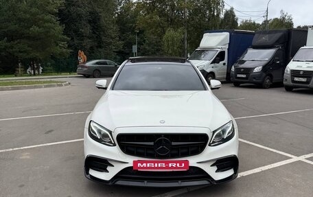 Mercedes-Benz E-Класс, 2016 год, 3 450 000 рублей, 6 фотография