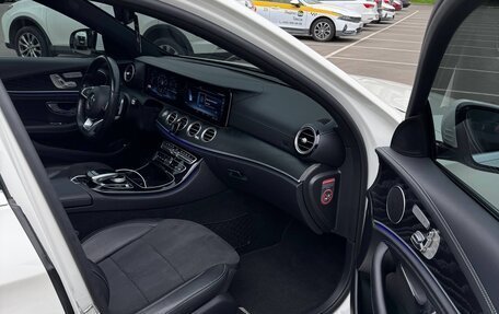 Mercedes-Benz E-Класс, 2016 год, 3 450 000 рублей, 14 фотография