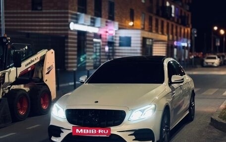 Mercedes-Benz E-Класс, 2016 год, 3 450 000 рублей, 4 фотография
