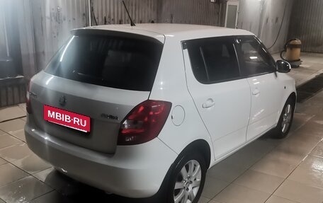 Skoda Fabia II, 2014 год, 700 000 рублей, 2 фотография