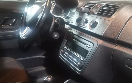 Skoda Fabia II, 2014 год, 700 000 рублей, 14 фотография