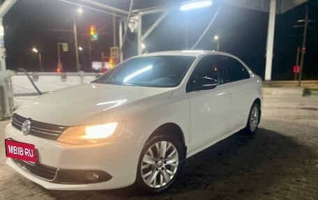 Volkswagen Jetta VI, 2014 год, 750 000 рублей, 1 фотография