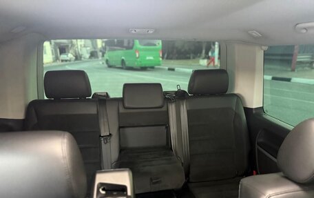 Volkswagen Multivan T6 рестайлинг, 2019 год, 5 800 000 рублей, 21 фотография