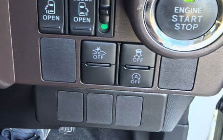 Toyota Roomy I, 2017 год, 1 099 000 рублей, 6 фотография