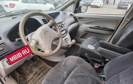 Mitsubishi Grandis, 2004 год, 375 000 рублей, 8 фотография