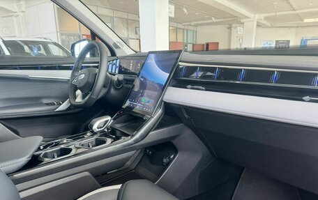 Geely Atlas, 2024 год, 4 017 190 рублей, 9 фотография