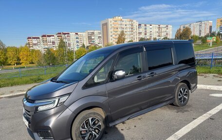 Honda Stepwgn IV, 2019 год, 2 500 000 рублей, 2 фотография