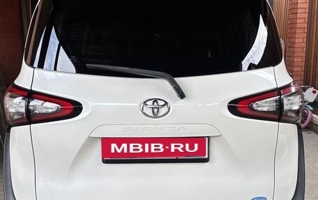 Toyota Sienta II, 2018 год, 1 550 000 рублей, 3 фотография