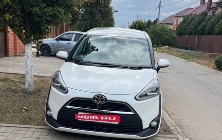 Toyota Sienta II, 2018 год, 1 550 000 рублей, 8 фотография