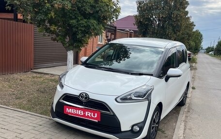 Toyota Sienta II, 2018 год, 1 550 000 рублей, 7 фотография