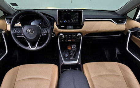Toyota RAV4, 2023 год, 3 799 950 рублей, 18 фотография