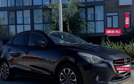 Mazda Demio IV, 2015 год, 1 030 000 рублей, 2 фотография