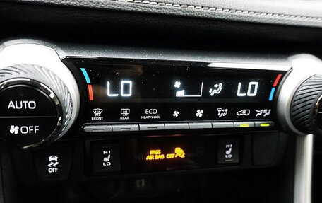 Toyota RAV4, 2023 год, 3 345 320 рублей, 8 фотография
