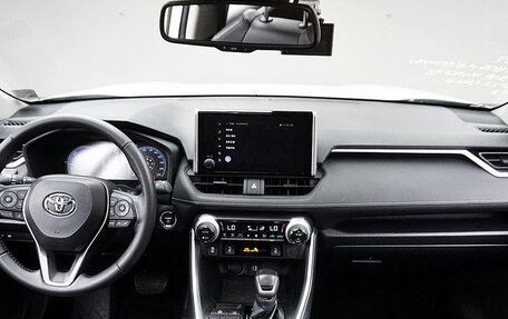 Toyota RAV4, 2023 год, 3 345 320 рублей, 18 фотография