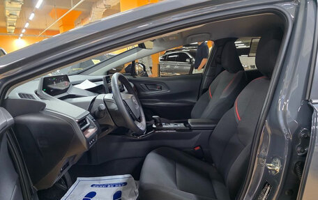 Toyota Prius IV XW50, 2023 год, 3 261 572 рублей, 10 фотография