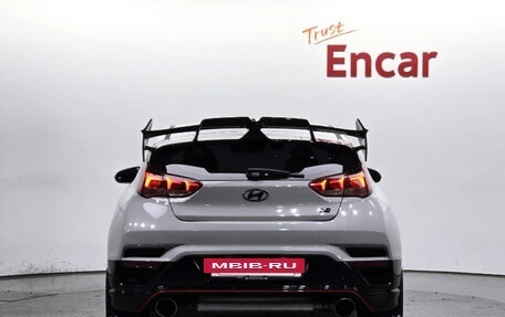 Hyundai Veloster II, 2022 год, 1 650 000 рублей, 4 фотография