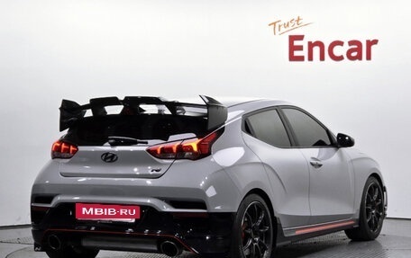Hyundai Veloster II, 2022 год, 1 650 000 рублей, 3 фотография