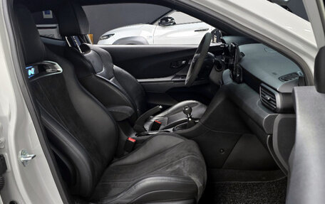 Hyundai Veloster II, 2022 год, 1 650 000 рублей, 11 фотография