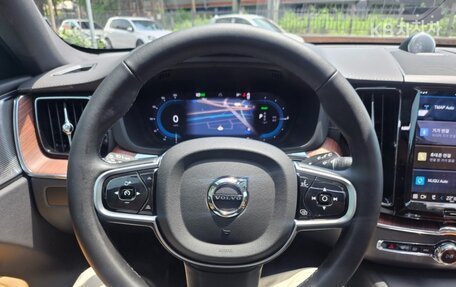 Volvo XC60 II, 2021 год, 2 400 013 рублей, 12 фотография