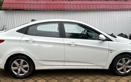 Hyundai Solaris II рестайлинг, 2013 год, 830 000 рублей, 2 фотография