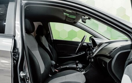 Hyundai Solaris II рестайлинг, 2013 год, 700 000 рублей, 11 фотография