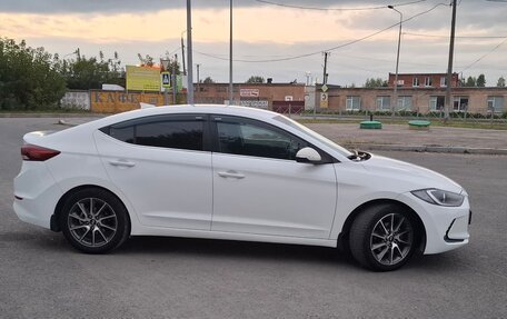 Hyundai Elantra VI рестайлинг, 2018 год, 1 150 000 рублей, 4 фотография
