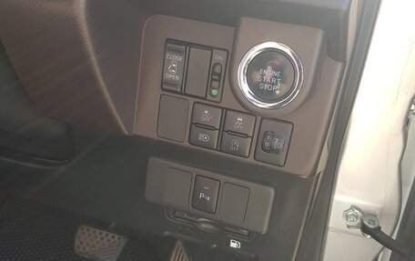 Toyota Roomy I, 2019 год, 1 150 000 рублей, 14 фотография