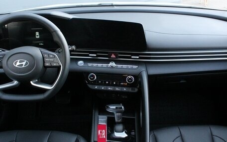 Hyundai Elantra, 2024 год, 2 550 000 рублей, 7 фотография