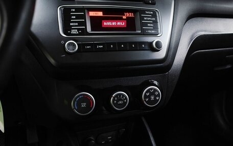 KIA Rio III рестайлинг, 2016 год, 1 040 000 рублей, 19 фотография
