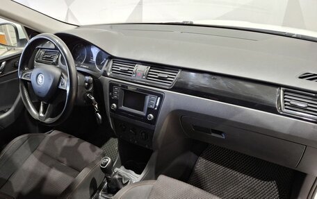 Skoda Rapid I, 2015 год, 850 000 рублей, 12 фотография