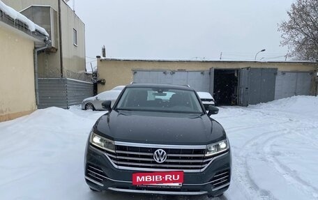 Volkswagen Touareg III, 2019 год, 5 700 000 рублей, 4 фотография