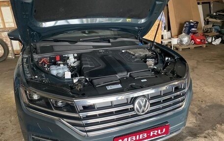 Volkswagen Touareg III, 2019 год, 5 700 000 рублей, 8 фотография