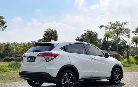 Honda Vezel, 2020 год, 1 348 000 рублей, 15 фотография