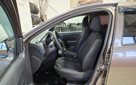 Renault Logan II, 2019 год, 600 000 рублей, 16 фотография