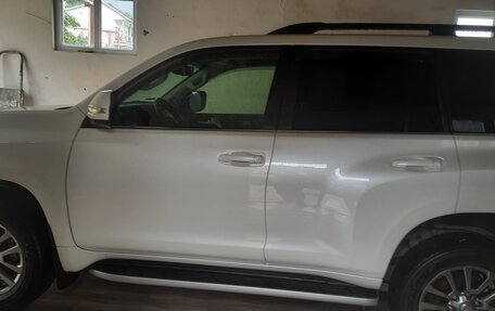 Toyota Land Cruiser Prado 150 рестайлинг 2, 2018 год, 6 500 000 рублей, 13 фотография