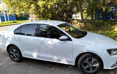 Volkswagen Jetta VI, 2016 год, 1 650 000 рублей, 4 фотография