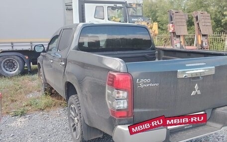 Mitsubishi L200 IV рестайлинг, 2022 год, 2 870 000 рублей, 3 фотография