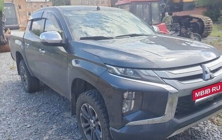Mitsubishi L200 IV рестайлинг, 2022 год, 2 870 000 рублей, 6 фотография