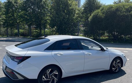Hyundai Elantra, 2023 год, 2 350 000 рублей, 4 фотография
