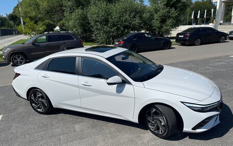 Hyundai Elantra, 2023 год, 2 350 000 рублей, 7 фотография