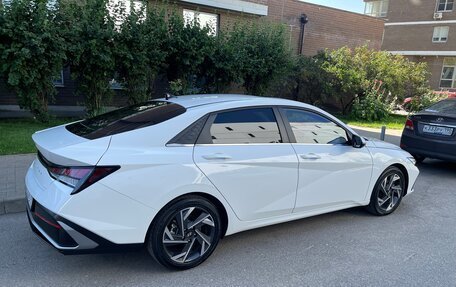 Hyundai Elantra, 2023 год, 2 350 000 рублей, 13 фотография