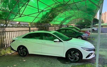 Hyundai Elantra, 2023 год, 2 350 000 рублей, 18 фотография