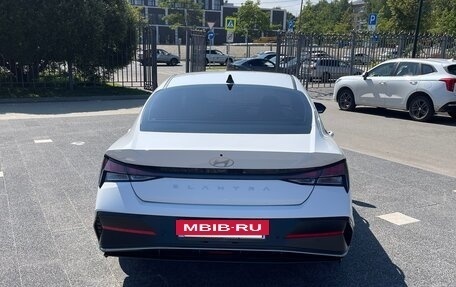 Hyundai Elantra, 2023 год, 2 350 000 рублей, 6 фотография