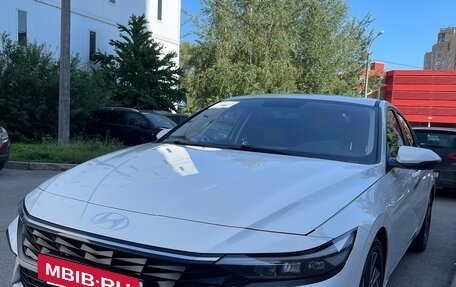 Hyundai Elantra, 2023 год, 2 350 000 рублей, 11 фотография