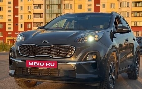 KIA Sportage IV рестайлинг, 2021 год, 2 700 000 рублей, 2 фотография