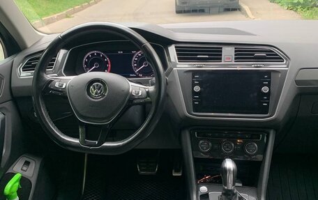 Volkswagen Tiguan II, 2018 год, 2 850 000 рублей, 8 фотография