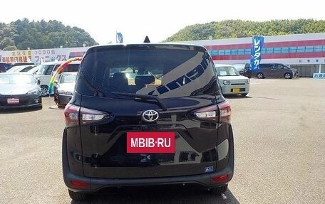 Toyota Sienta II, 2022 год, 1 290 000 рублей, 5 фотография