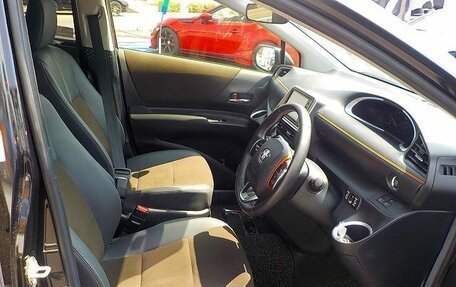 Toyota Sienta II, 2022 год, 1 290 000 рублей, 12 фотография