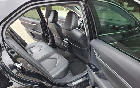 Toyota Camry, 2018 год, 2 200 000 рублей, 7 фотография